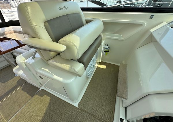 Sea Ray 450 Sundancer image