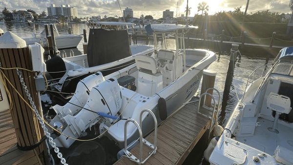 Aquasport 2500 Center Console 