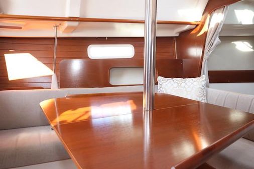 Beneteau OCEANIS-281 image