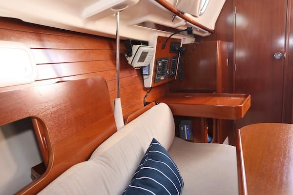 Beneteau OCEANIS-281 image