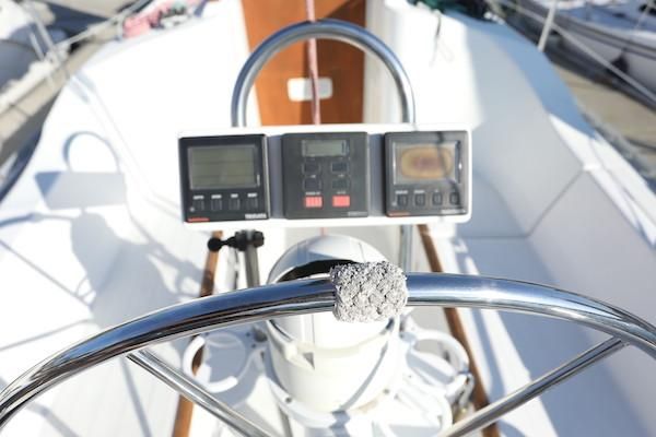 Beneteau OCEANIS-281 image