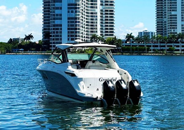 Sea Ray 320 Sundancer OB image