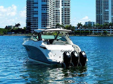 Sea Ray 320 Sundancer OB image