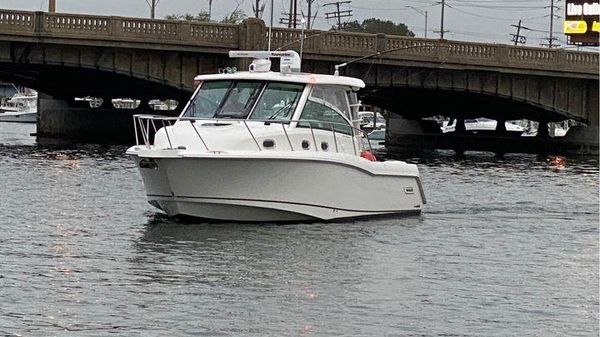 Boston Whaler 345 Conquest