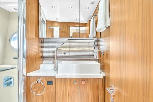 Sunseeker Predator 57 image