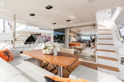 Azimut 72 Flybridge image