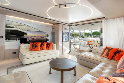 Azimut 72 Flybridge image