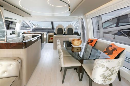 Azimut 72 Flybridge image