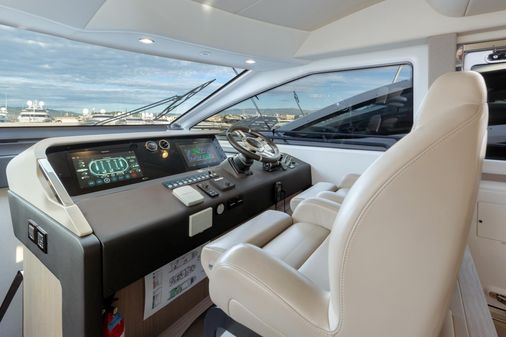 Azimut 72 Flybridge image