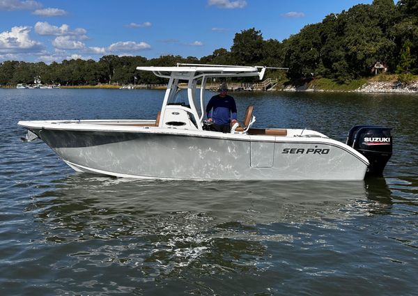 Sea Pro 259 Center Console image