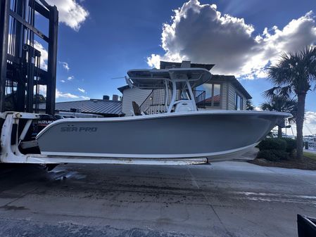 Sea Pro 259 Center Console image