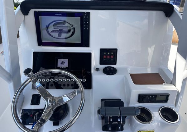 Sea Pro 259 Center Console image