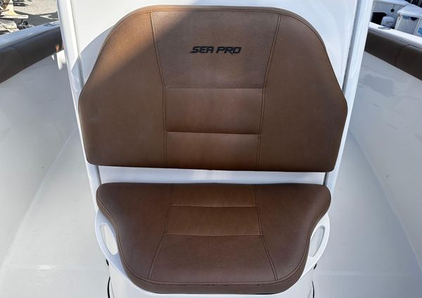 Sea Pro 259 Center Console image