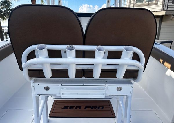 Sea Pro 259 Center Console image