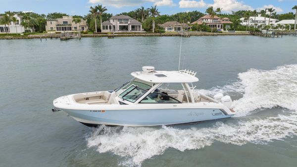 Boston Whaler 320 Vantage