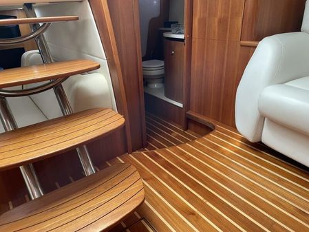 Tiara Yachts Sovran image