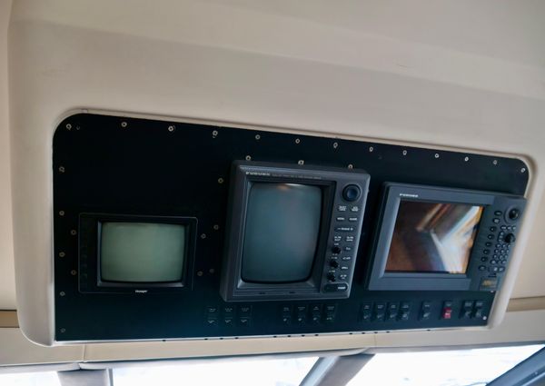 Carver 530-VOYAGER-PILOTHOUSE image