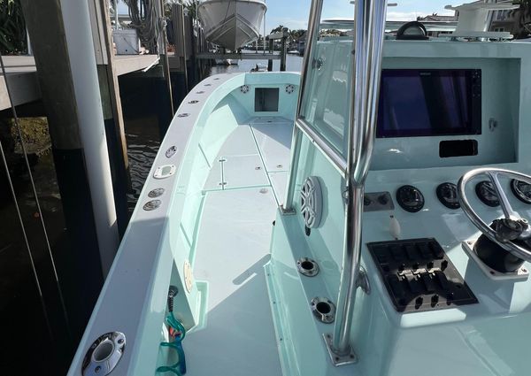 SeaVee 28 image