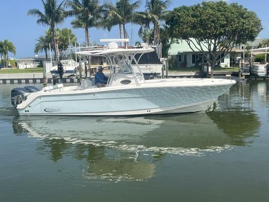 Robalo 30 Center Console - main image