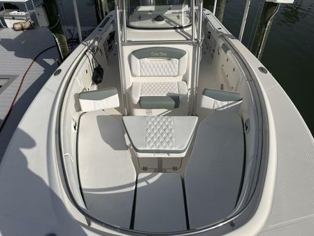 Robalo 30 Center Console image