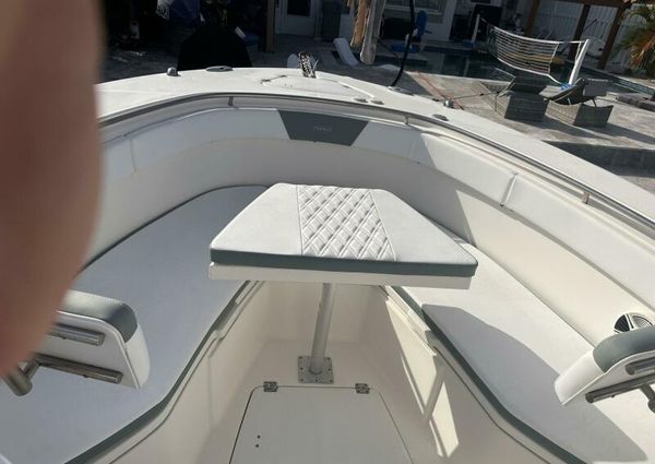 Robalo 30 Center Console image