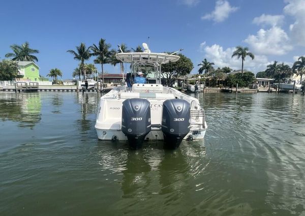 Robalo 30 Center Console image