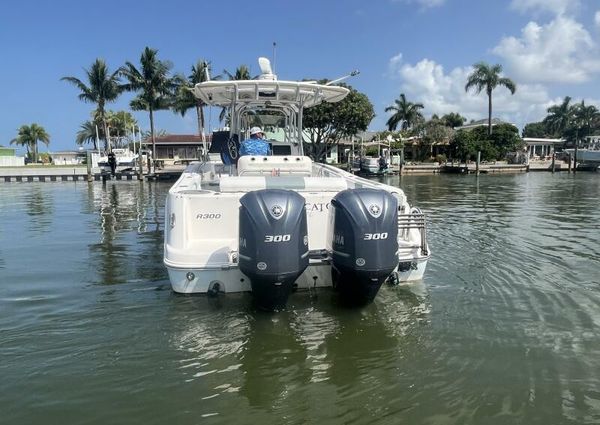 Robalo 30 Center Console image