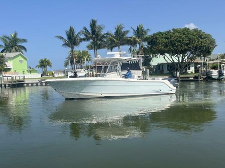 Robalo 30 Center Console image