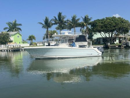 Robalo 30 Center Console image