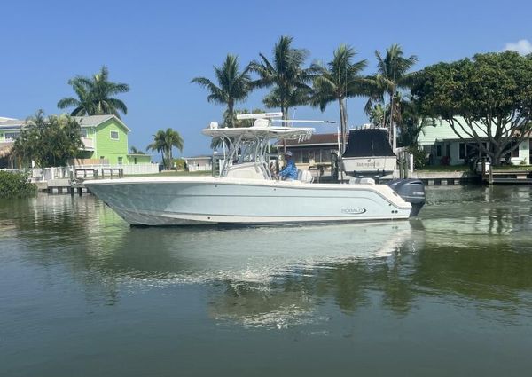 Robalo 30 Center Console image