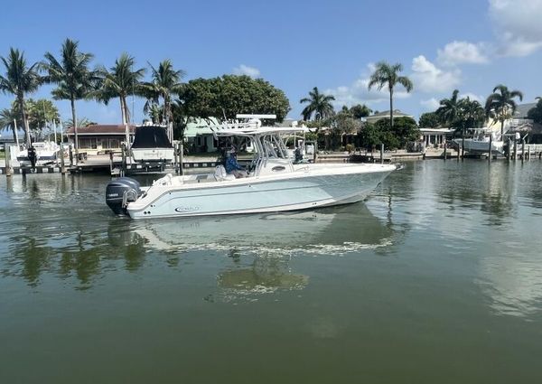 Robalo 30 Center Console image