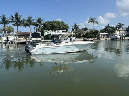 Robalo 30 Center Console image