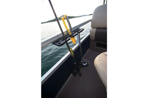 Sun Tracker Fishin' Barge 22 DLX image