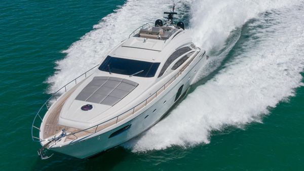 Pershing 74