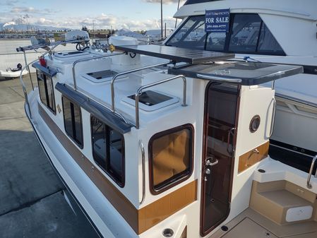 Ranger Tugs R-27 image