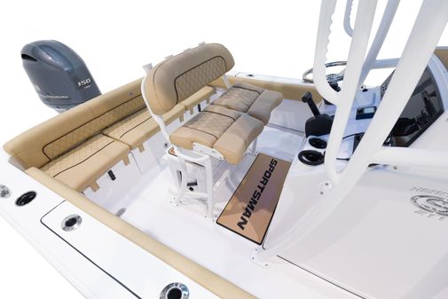Sportsman Heritage 211 Center Console image