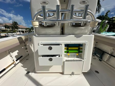 Cobia 277-CENTER-CONSOLE image