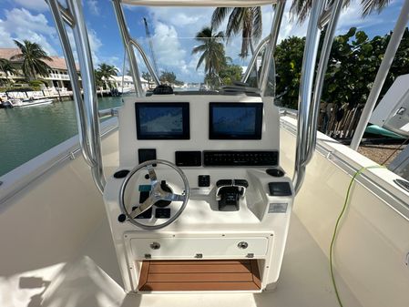 Cobia 277-CENTER-CONSOLE image