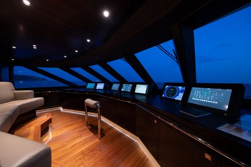 Feadship De Vries image