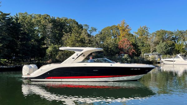 Sea Ray SLX 310