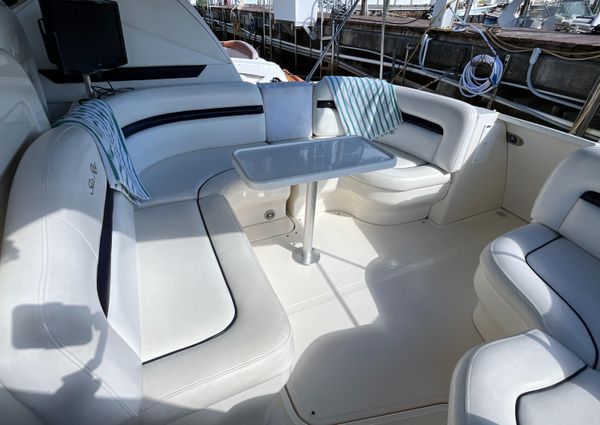 Sea Ray 38 Sundancer image