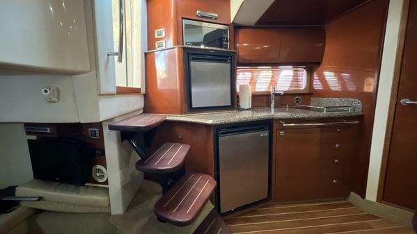 Sea Ray 38 Sundancer image