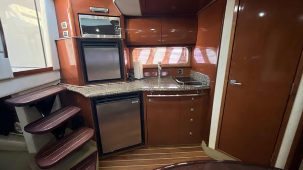 Sea Ray 38 Sundancer image