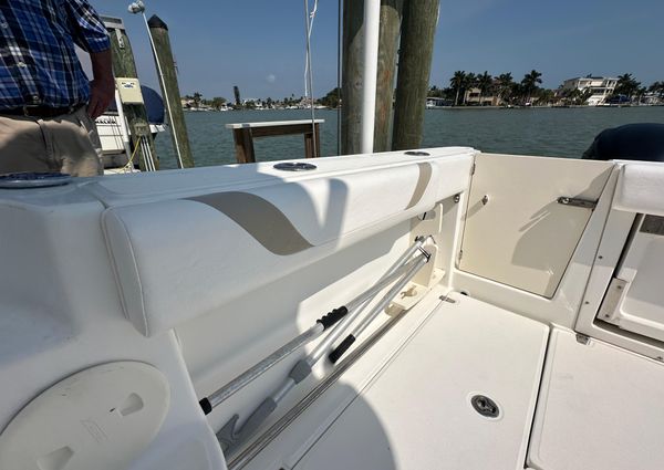 Boston-whaler 255-CONQUEST image