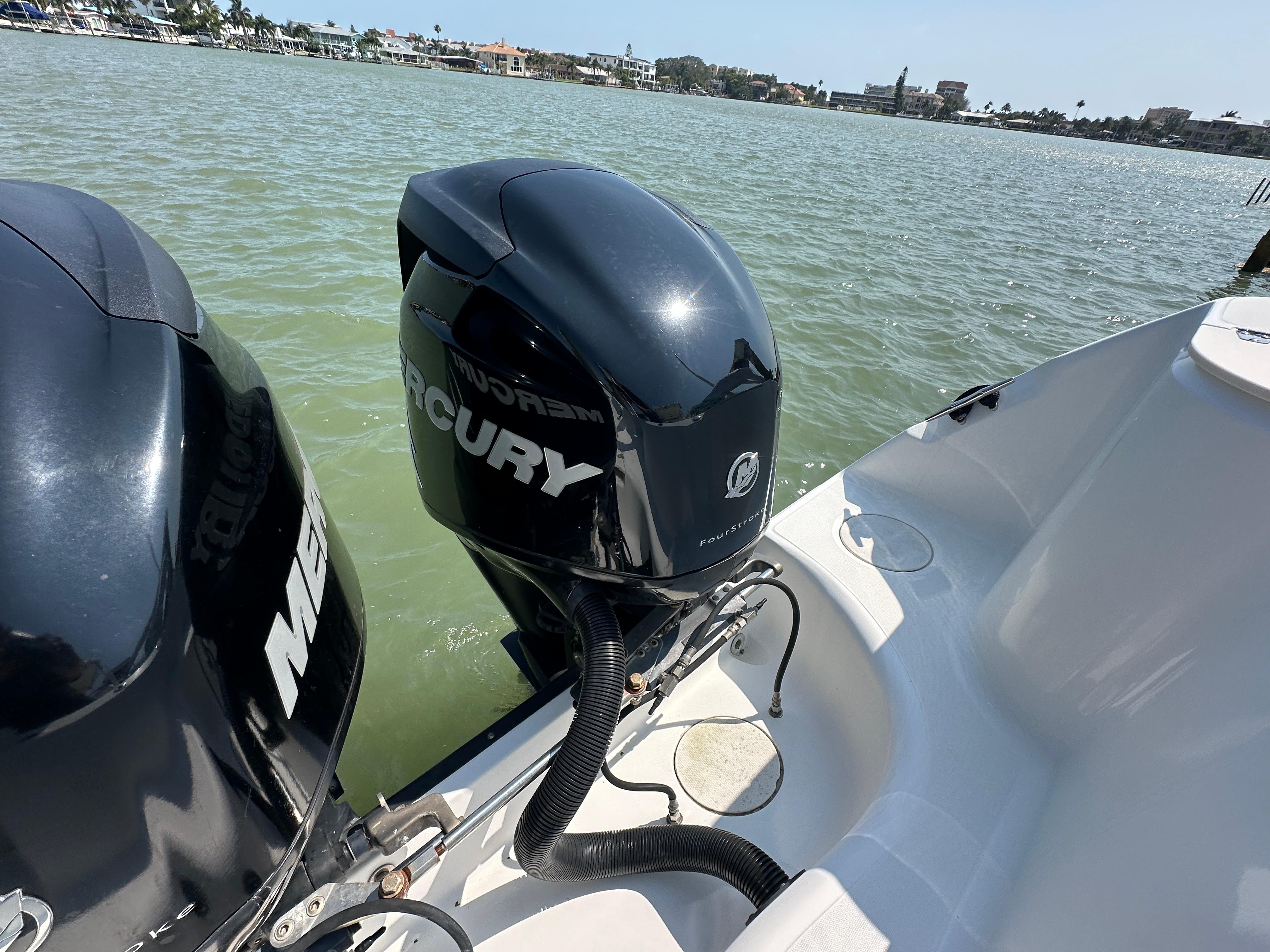 2008 Boston Whaler 255 conquest