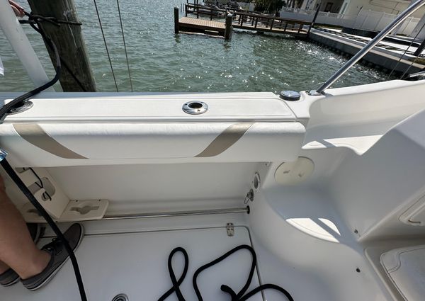 Boston-whaler 255-CONQUEST image