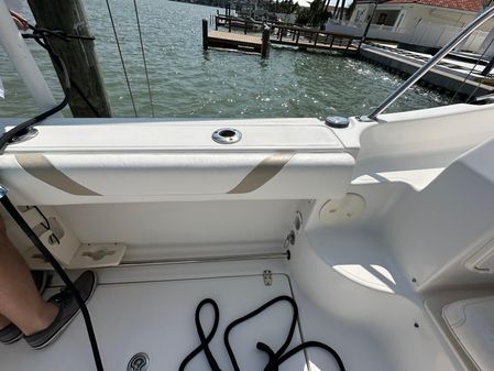 Boston-whaler 255-CONQUEST image