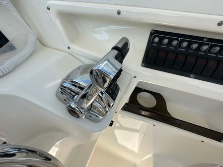 Boston-whaler 255-CONQUEST image