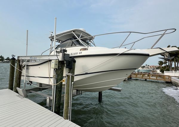 Boston-whaler 255-CONQUEST image