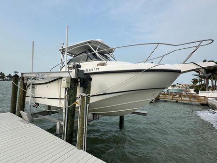 Boston-whaler 255-CONQUEST image